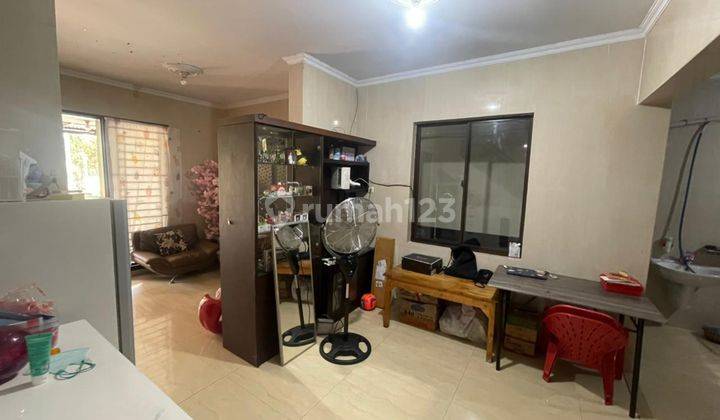 Disewakan Rumah Di Casa Jardin 6X18 semi furnish sangat rapi lokasi sangat bagus 1