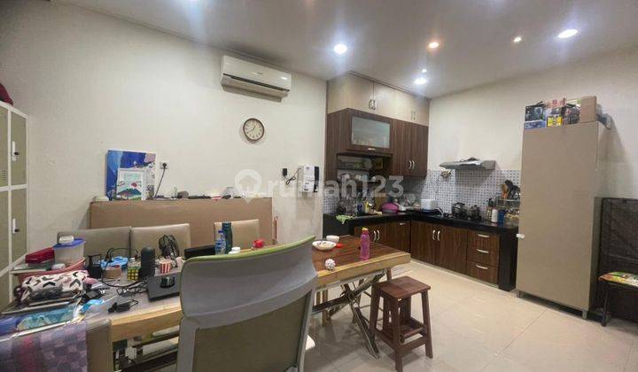 Rumah 2 Lantai Semi Furnished di Casa Jardin  1