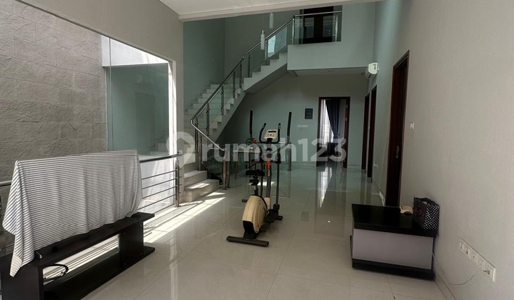 Dijual Rumah Minimalis di Pik, Luas 10X25. Semi Furnish Siap Huni