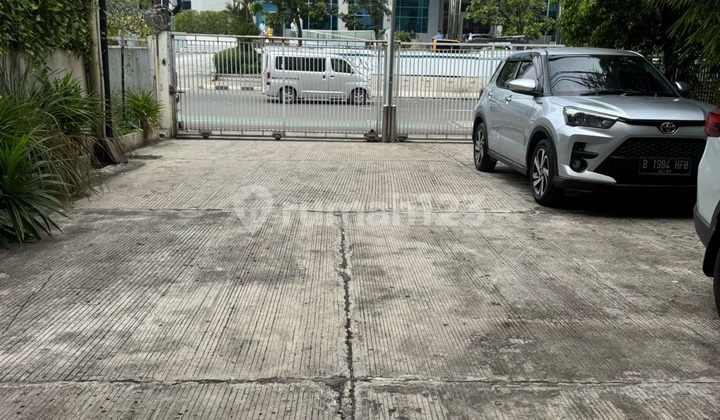 Di Sewakan Gedung / Ruko Jln Fachrudin Tanah Abang Jakarta Pusat