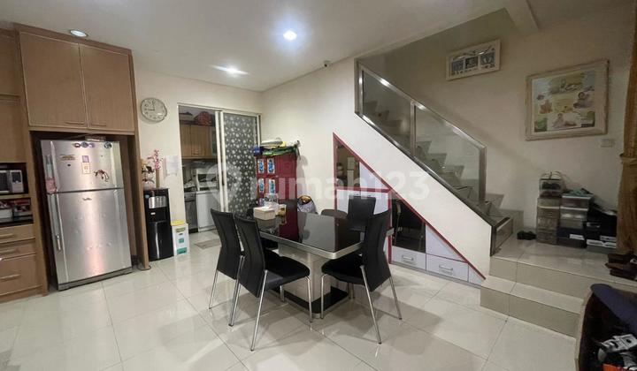 Rumah di Layar Permai PIK Luas 6x15 Semi Furnish