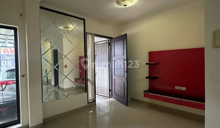 Rumah Siap Huni di Casa Jardin Luas 6x15 Rapi Semi Furnish 1