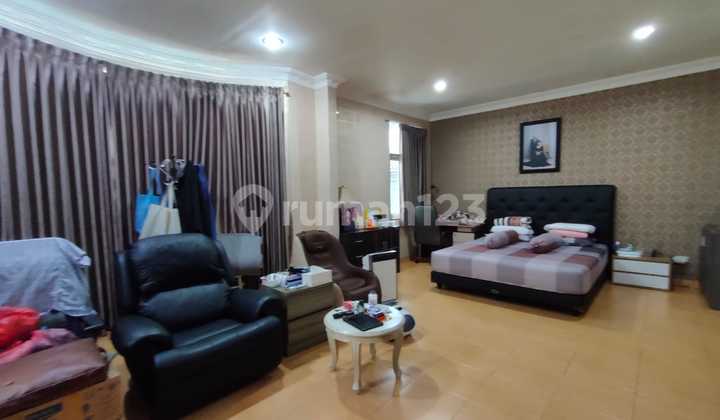 For Sale: Muara Karang House, Neat and Nice. Area 10x20. 2
