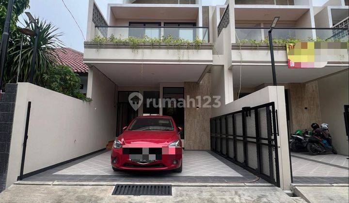 Rumah 2 Lantai Baru Unfurnished SHM di Jl. Jatiwaringin Raya 1