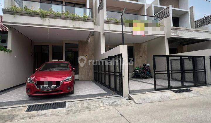 Rumah 2 Lantai Baru Unfurnished SHM di Jl. Jatiwaringin Raya 2