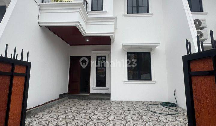 Rumah 2 Lantai Baru Unfurnished SHM di Jatiwaringin, Bekasi 2