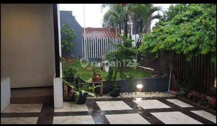 Rumah 2 Lantai Bagus Semi Furnished SHM di Duren Sawit, Jakarta Timur 1