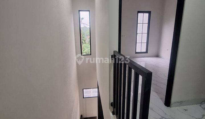 Rumah 2 Lantai Bagus Unfurnished SHM di Jl. Raya Bogor, Jakarta Timur 2