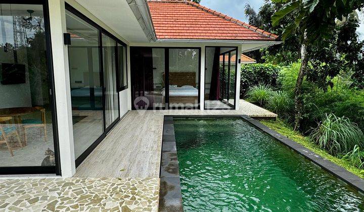 Modern Elegent Villa With Big Garden For Rent In Ubud