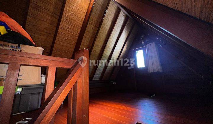 MINIMALIST HOUSE PLUS WOODEN PAVILION IN PECATU 9