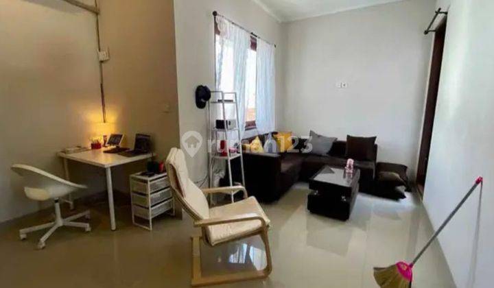 House for rent in strategic location in Puri Gading 2