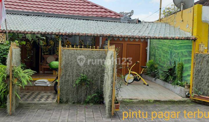 Minimalist house for sale in strategic location in the middle of Denpasar City near Renon 1