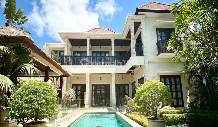 Beautiful House At The Premium Location In Jimbaran For Sale 1