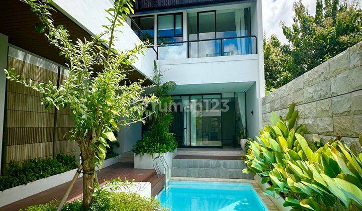 Rumah Villa 3 Lantai View GWK Dan Laut Dijual Full Furnish 1