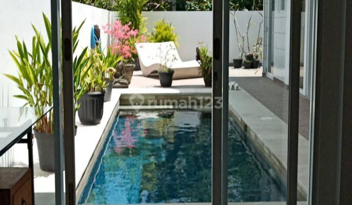 Villa 3 Lantai Plus Rooftop Dengan View 360 (Laut) 1