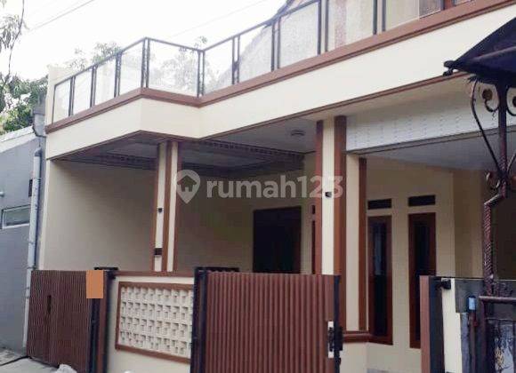 Rumah Brand New Unit Siap Huni, Hoek, Lokasi Strategis di Galaxy Bekasi 1