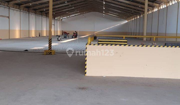 Gudang Sewa di Jl Raya Bekasi  3