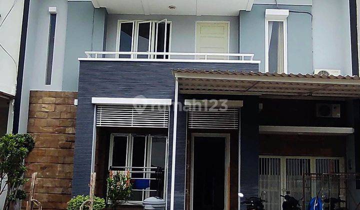 Rumah 2 Lantai Bagus SHM di Royal Park, Surabaya 1