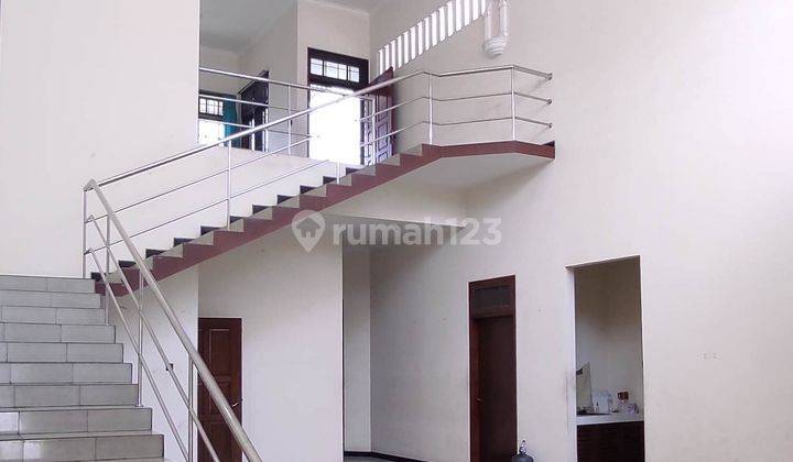 Rumah 2 Lantai SHM di Jl. Bulu Jaya, Surabaya 2