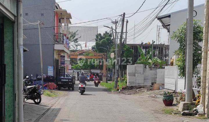 Rumah 2 Lantai Bagus SHM di Kuwukan Lapangan, Surabaya 2