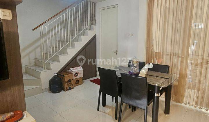 Rumah 2 Lantai Bagus Furnished SHM di Zimbali Costa, Surabaya 2