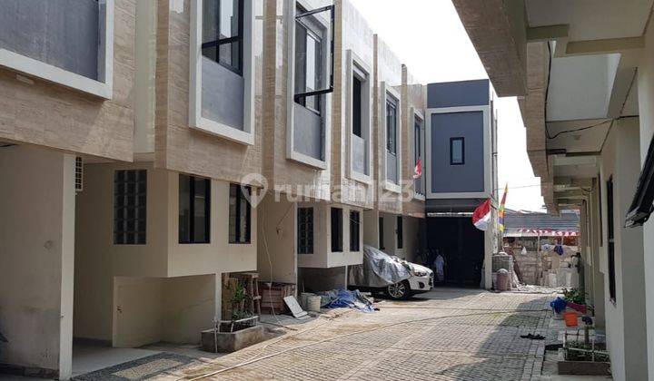 Rumah Baru Bagus Rapih Siap Huni di Palm Garden, Kode 0065 Agucrs 1