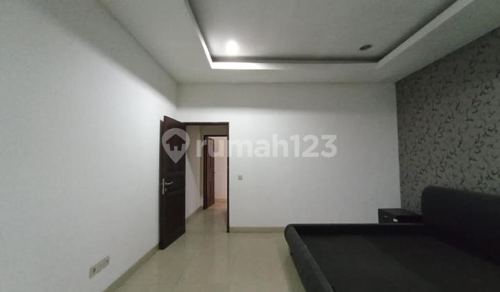 Ready-to-Occupy House in Lokai, Holan Garden Karawaci, 0024 Crs 2
