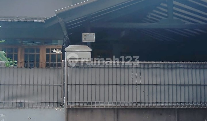 House for Sale Ready to Occupy in Kemanggisan Area, 0042 Dinkim 1