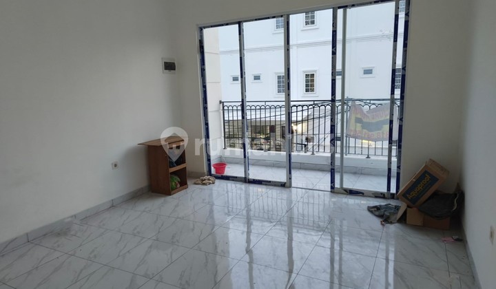 Good neat ready-to-occupy house in North Tanjung Duren, 0052 CrsErw Good neat ready-to-occupy house in North Tanjung Duren, 0052 CrsErw