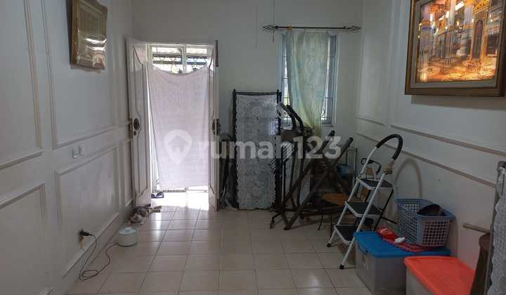 Ready-to-Live House in Lippo Karawaci Area, Code 0037 Chr 2