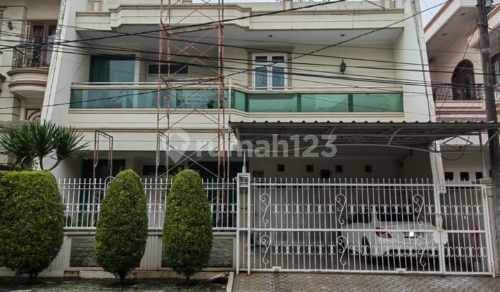 Nice, Tidy, Ready-to-Live-in House in Citra Garden 2, 0038 Skw Nice, Tidy, Ready-to-Live-in House in Citra Garden 2, 0038 Skw