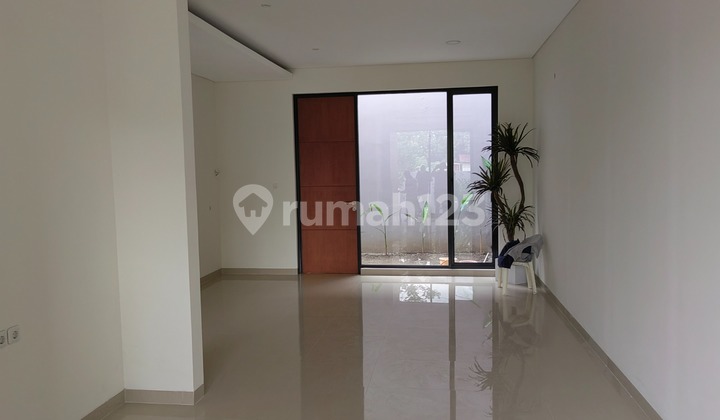 Good Ready-to-Live Minimalist House in Kalideres Permai, 0029 Skw 2