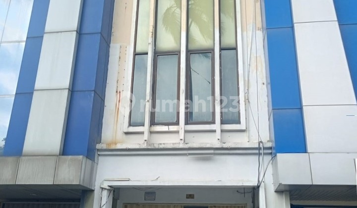 Ruko siap pakai lokasi strategis depan Mall Daan Mogot, 0004 Pau Ruko siap pakai lokasi strategis depan Mall Daan Mogot, 0004 Pau