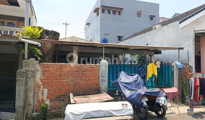 Ready to Occupy House in Good Condition in Cengkareng, 0038 Agsjoh