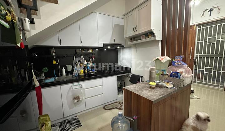 Ready-to-Live-in House, Good and Tidy in Kalideres Permai, 0020 Dei 2