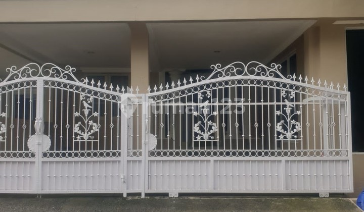 Rumah bagus rapih siap huni di daerah BSD Tangerang, 0014 Chrwid 1