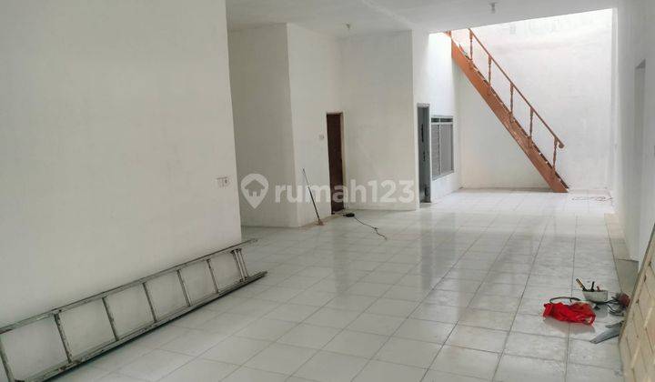 Rumah bagus rapih siap huni di Taman Kota, 0041 Joh 1