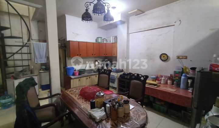 Rumah siap huni lokasi di daerah Kalideres, 0075 Chr 2