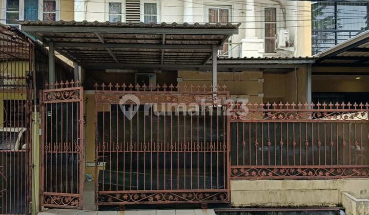 Ready-to-Occupy House in Good Condition at Taman Palem Lestari, 0002 Lin