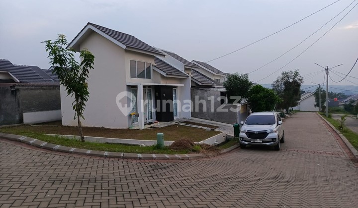 Rumah Minimalis Rapih Siap Huni di Citra Indah City, 0043 Ags