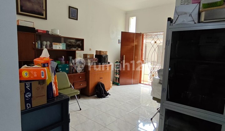 Rumah Siap Huni Kondisi Bagus di Daerah Roxy, 0011 Dinkim 2