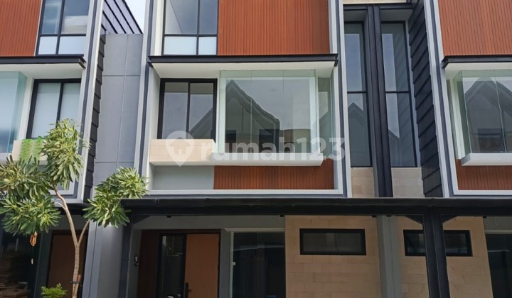 Rumah bagus rapih siap huni di Bali Resort Tangerang, 0022 AgsHey
