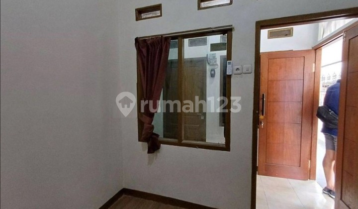 Rumah kost bagus siap huni di Tangerang, 0020 Chrwid