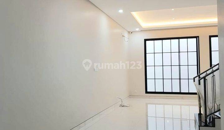 Dijual Rumah Baru Dan Mewah Di Royal Park, Lidah Kulon, Surabaya Barat 2