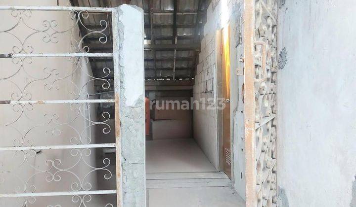 Dijual Rumah Di Pondok Tjandra Indah, Wadungasri, Waru 2