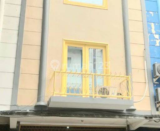 Disewakan Ruko 3 Lantai Siap Huni Di Ruko 21 Klampis, Jl. Klampis Jaya Jl. Arief Rahman Hakim No.51, Klampis Ngasem, Kec. Sukolilo, Surabaya, Jawa Timur 60117, Sukolilo 1