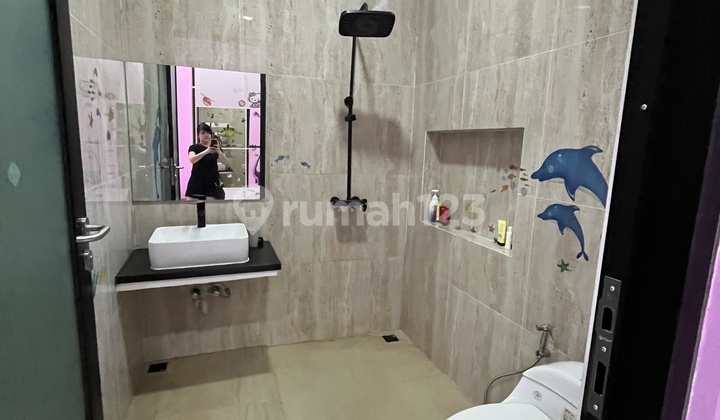 Dipluit Luxury House. Move-in Ready. Dipluit Luxury House. Move-in Ready.