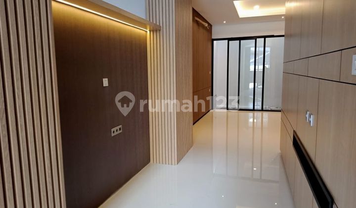 Rumah Minimalis Uk 5X20m di Muara Karang Pluit,Row Jalan Lebar Rumah Minimalis Uk 5X20m di Muara Karang Pluit,Row Jalan Lebar