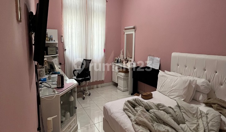 Rumah Siap Huni Uk 9X15 M di Jelambar,Jakarta Barat ,Row Jalan Lebar 2
