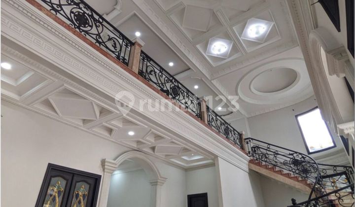 Rumah Mewah Langka Siap Huni di Menteng Jakarta Pusat 2